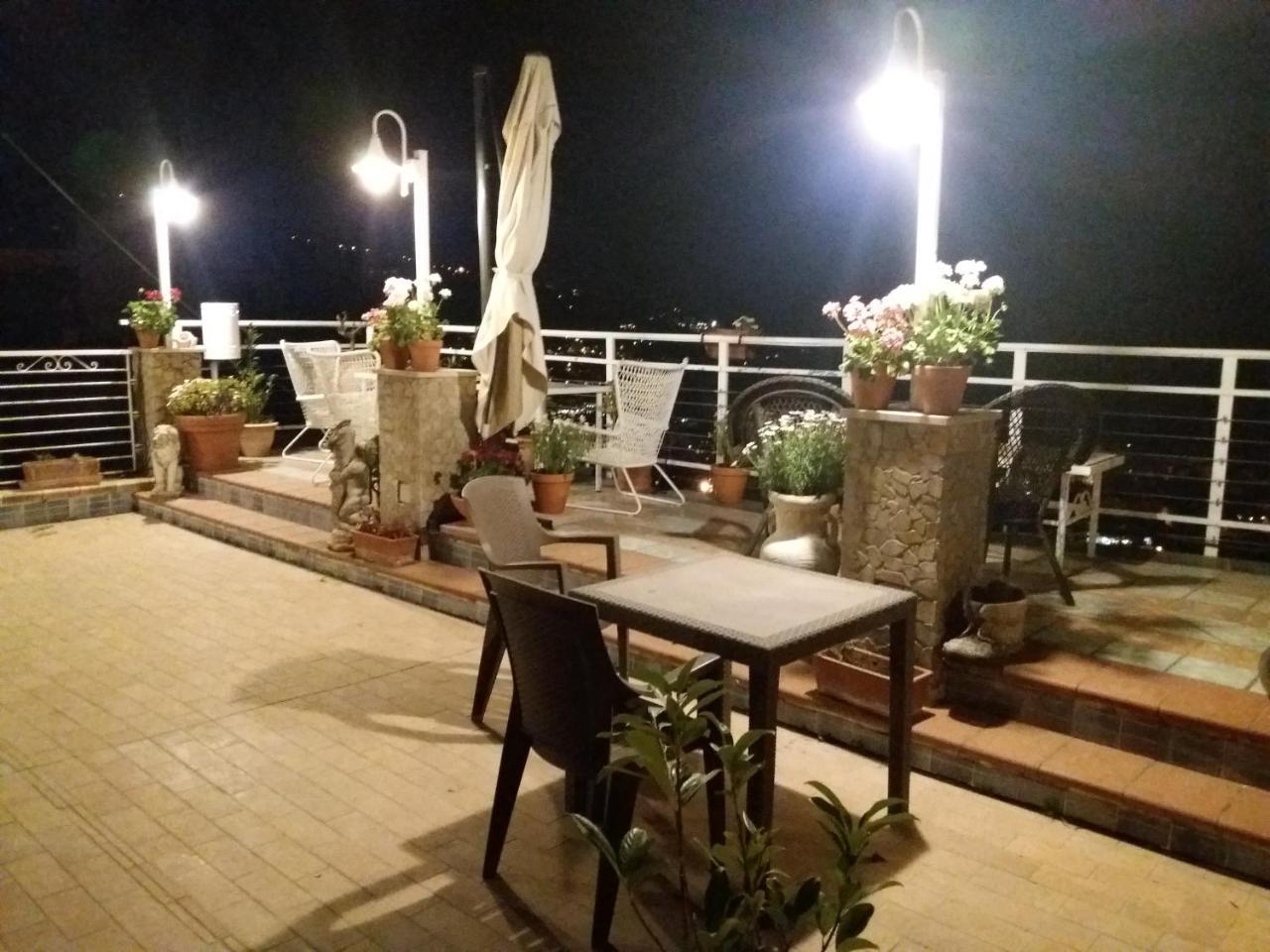 Garden On The Sea Bed & Breakfast Vico Equense Exterior foto